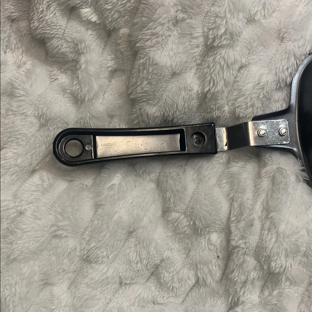 🌹THE MODERN GORMET • New Paw Shaped PANCAKE OR COOKED TREATS Pan • NWOT